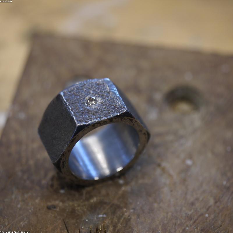 Galeri Cincin Emas Aurora 18K
